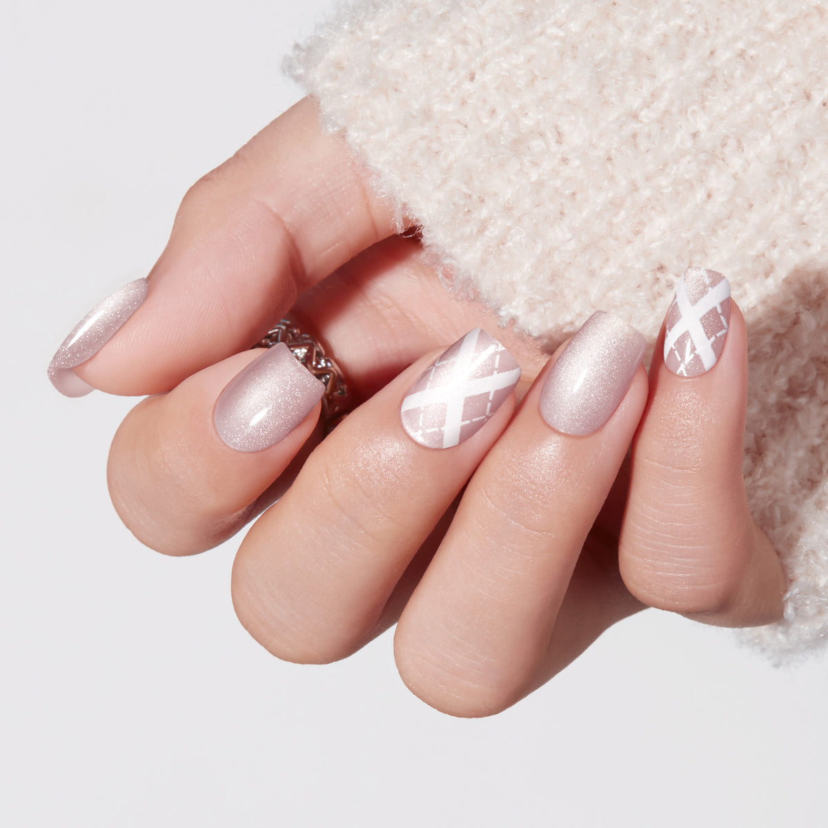 Blush Argyle press on nails MODELONES 