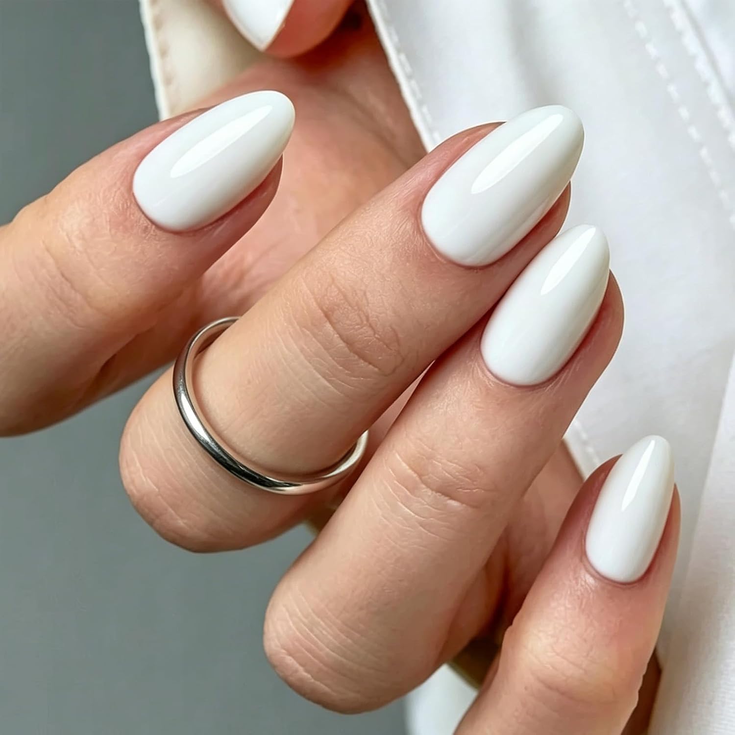 Modelones White Press on Nails Short Almond, 32Pcs 16 Sizes Fake Nails