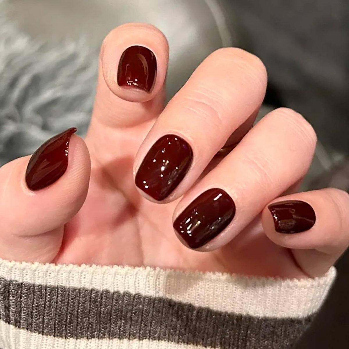 Modelones Burgundy Press on Nails 42Pcs 21 Sizes Short Square Fake Nails